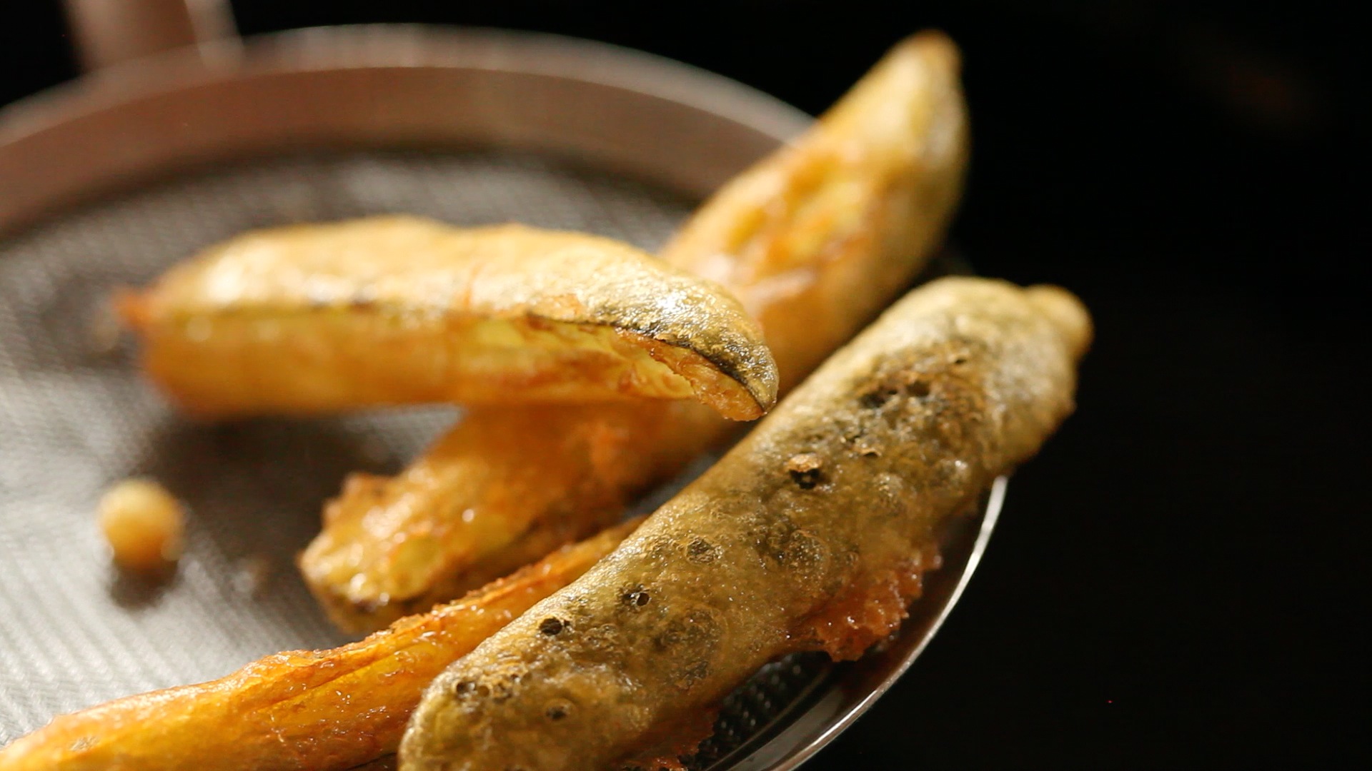 fry-batter__hero-image__f74b5deb55.jpg