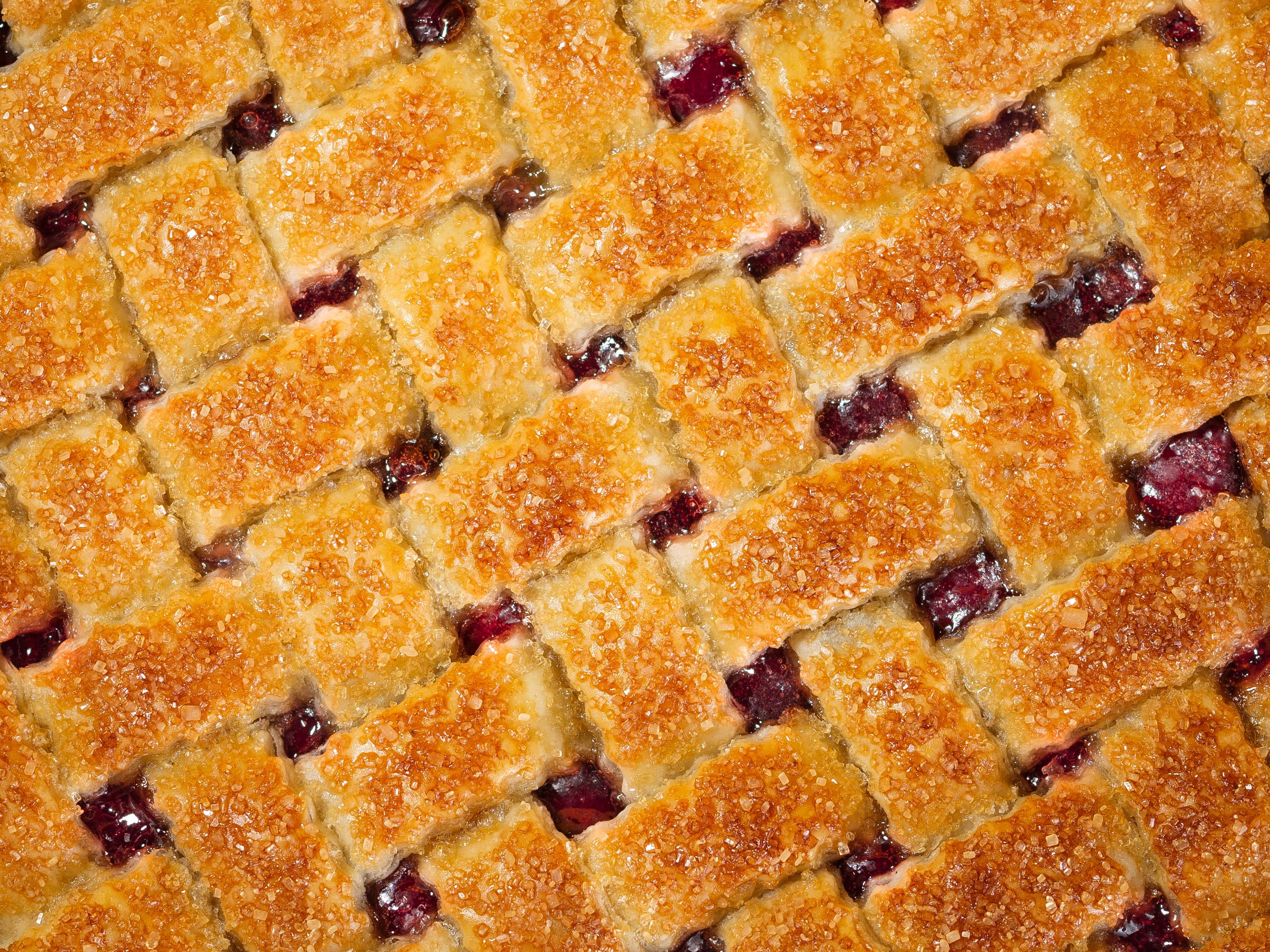 how-to-lattice-a-pie__hero-image.jpg