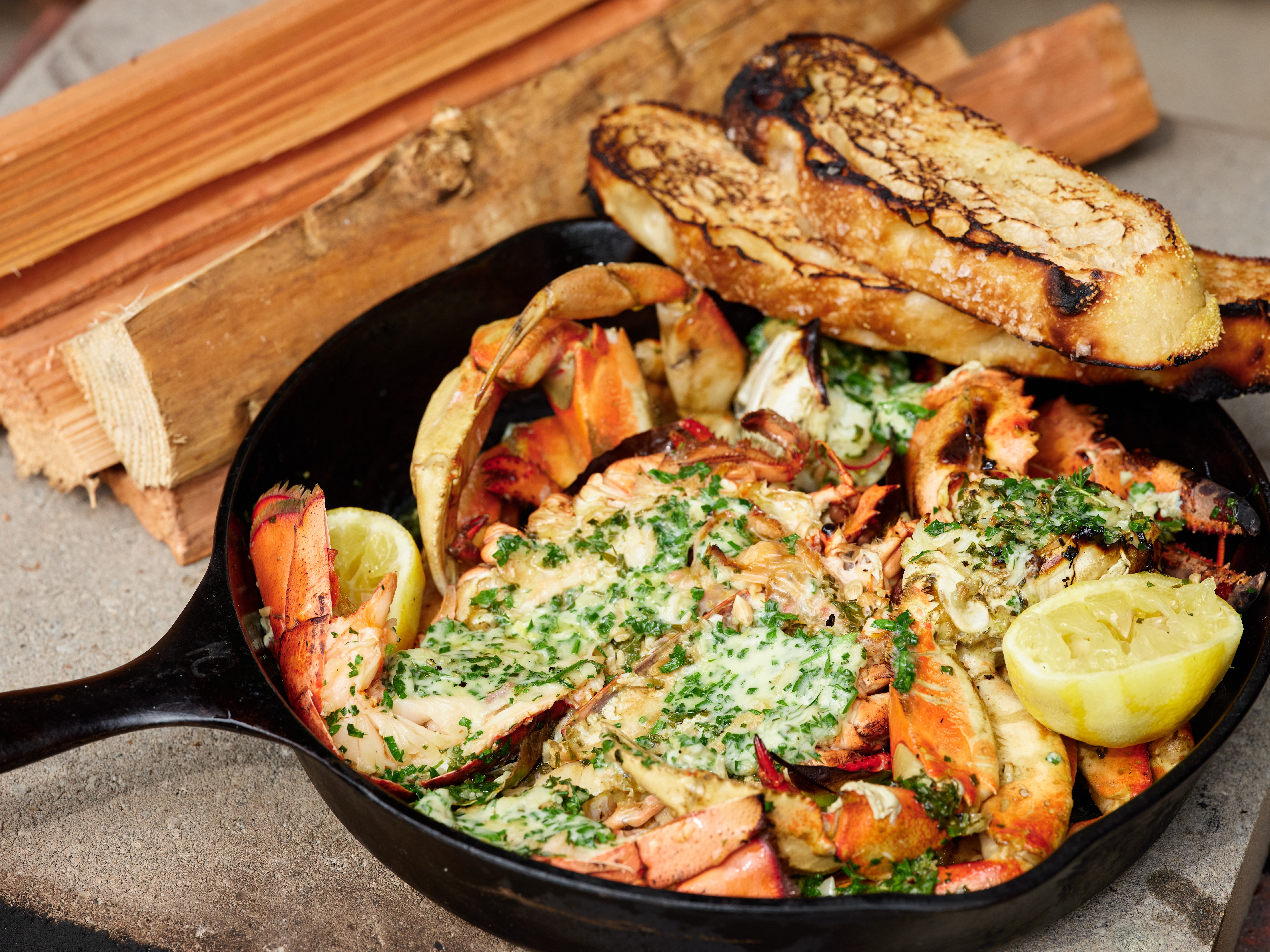 butter-baked-wood-fire-lobster-dungeness-crab__hero-image.jpg