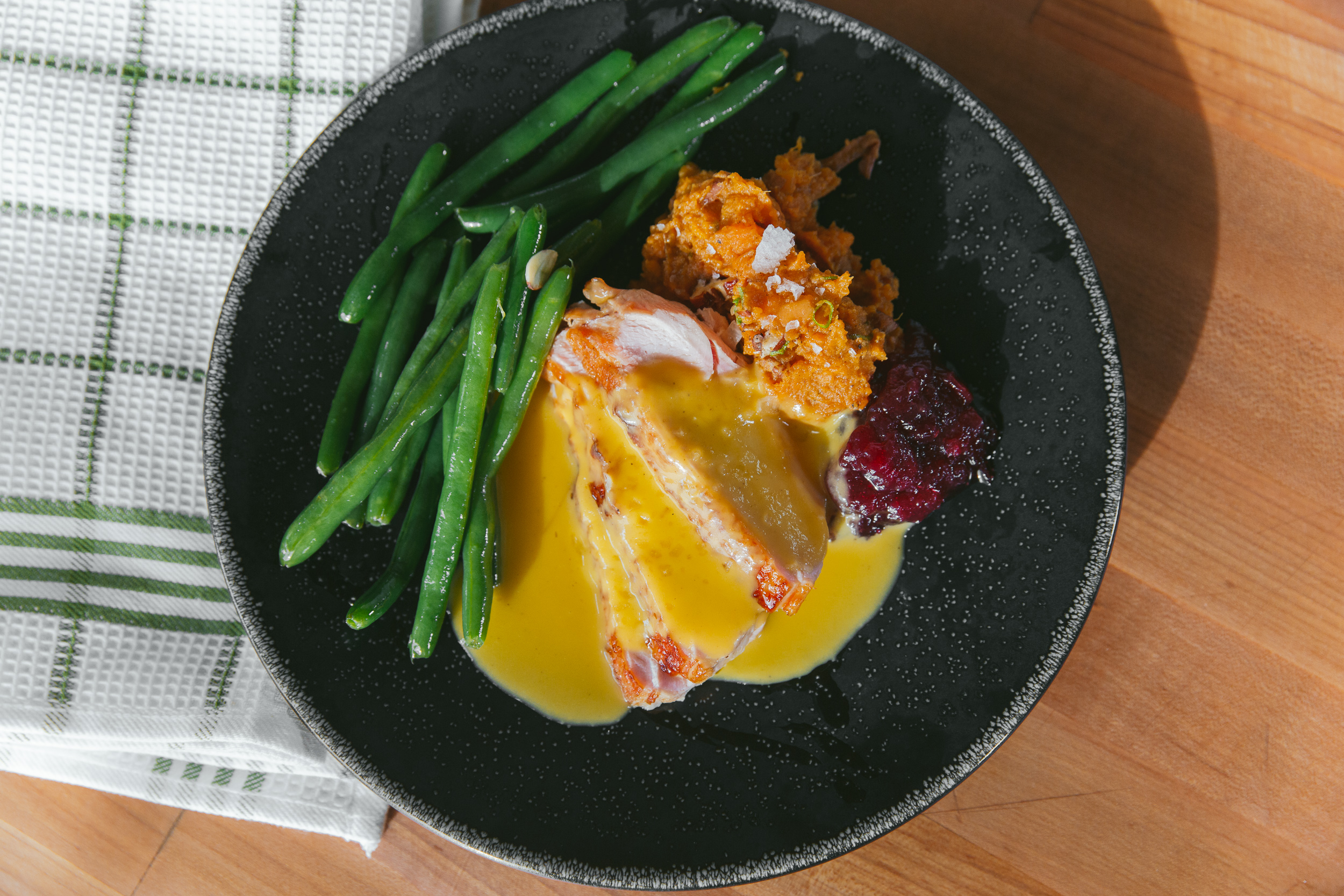 thanksgiving-sauce-with-tyler-florence__hero-image.jpg