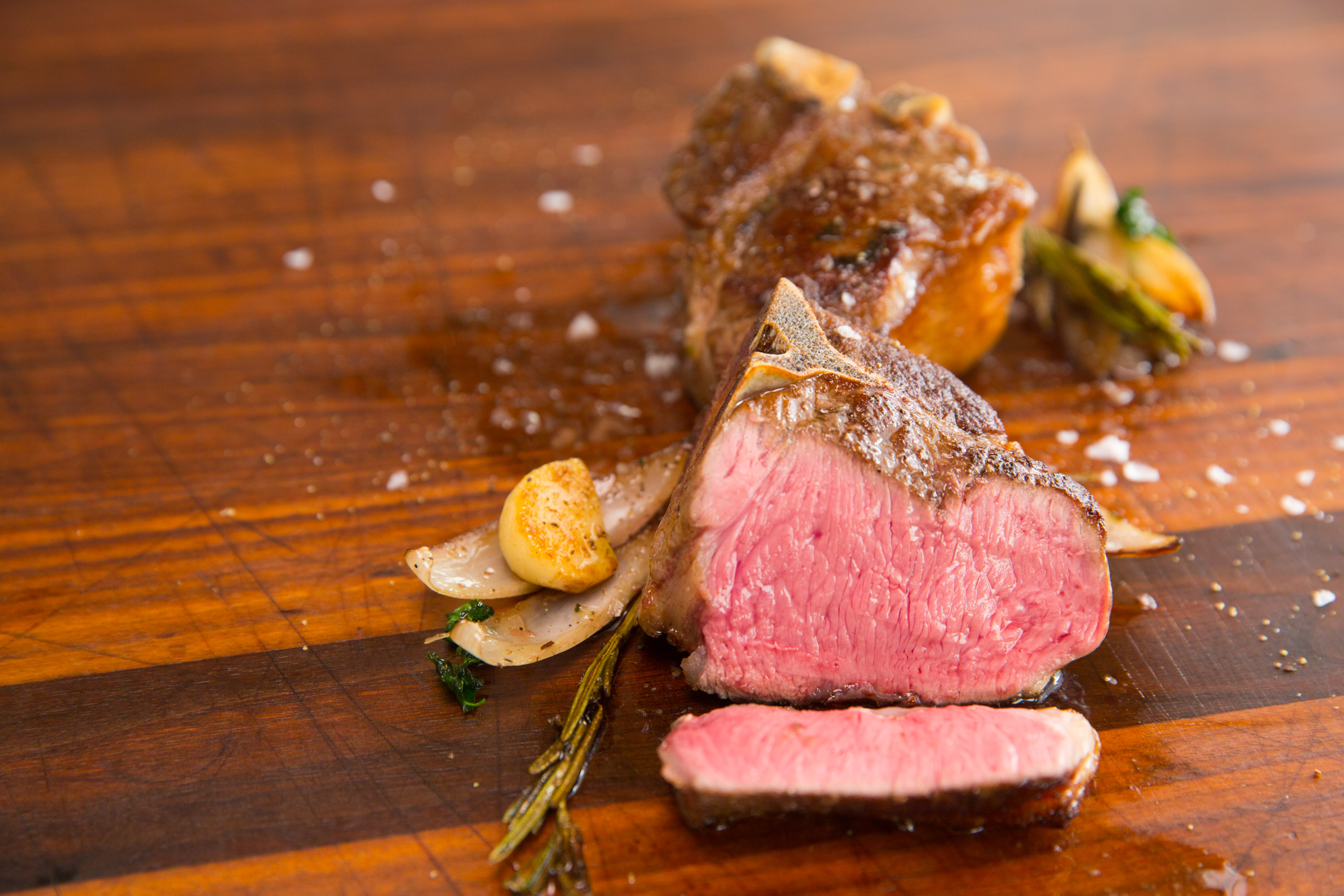 tender-juicy-sous-vide-lamb-chops__hero-image.jpg