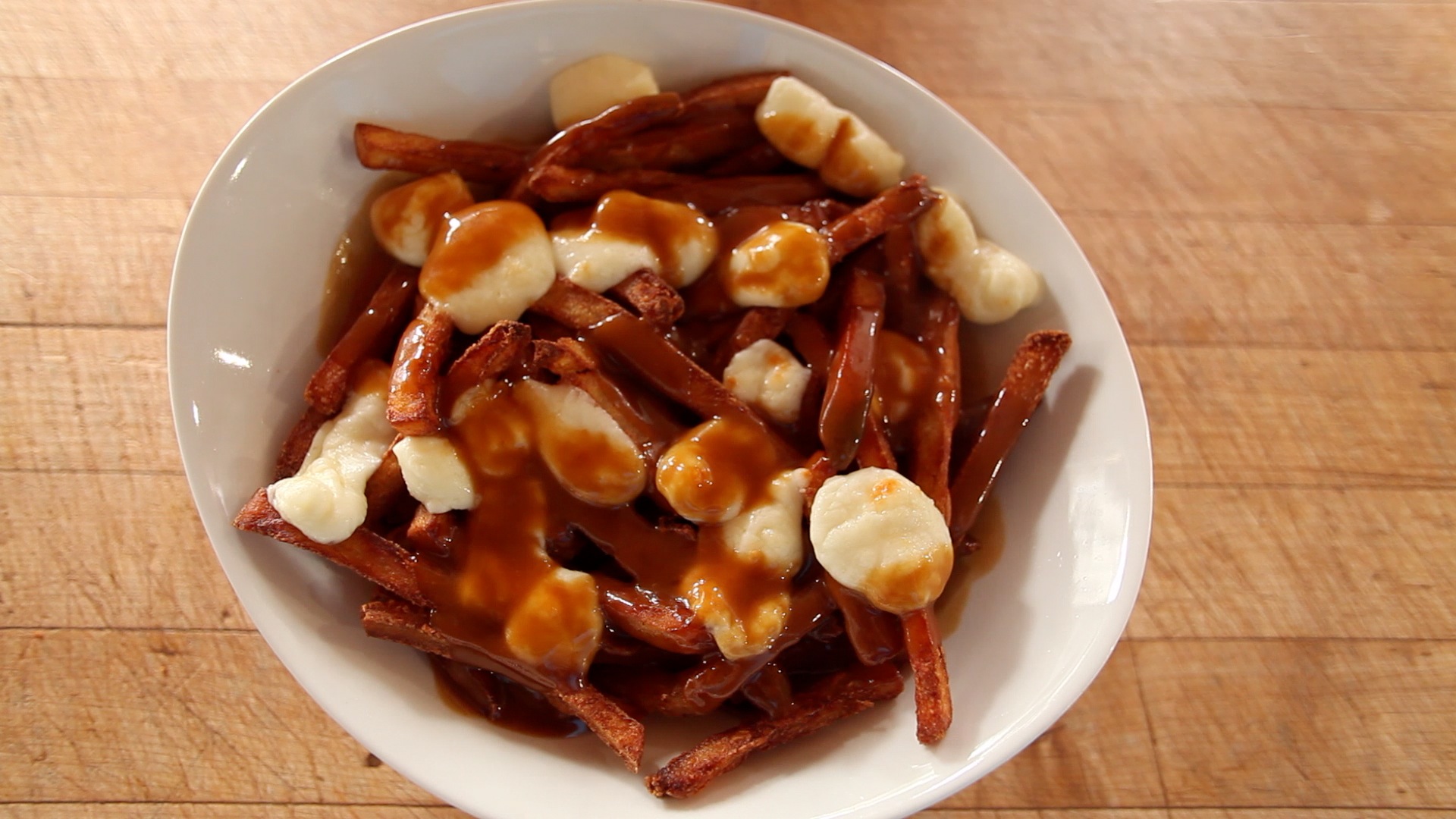 old-school-poutine__hero-image__3c97af369a.jpg