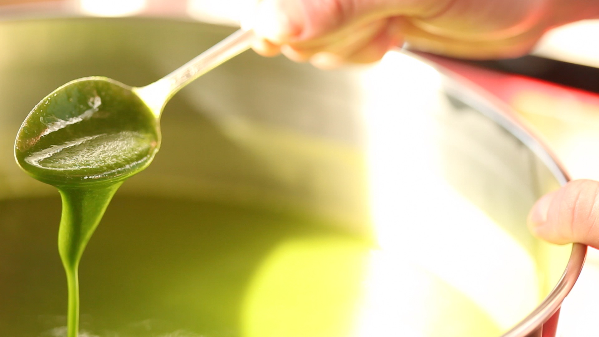 basil-oil__hero-image__94e32a9346.jpg