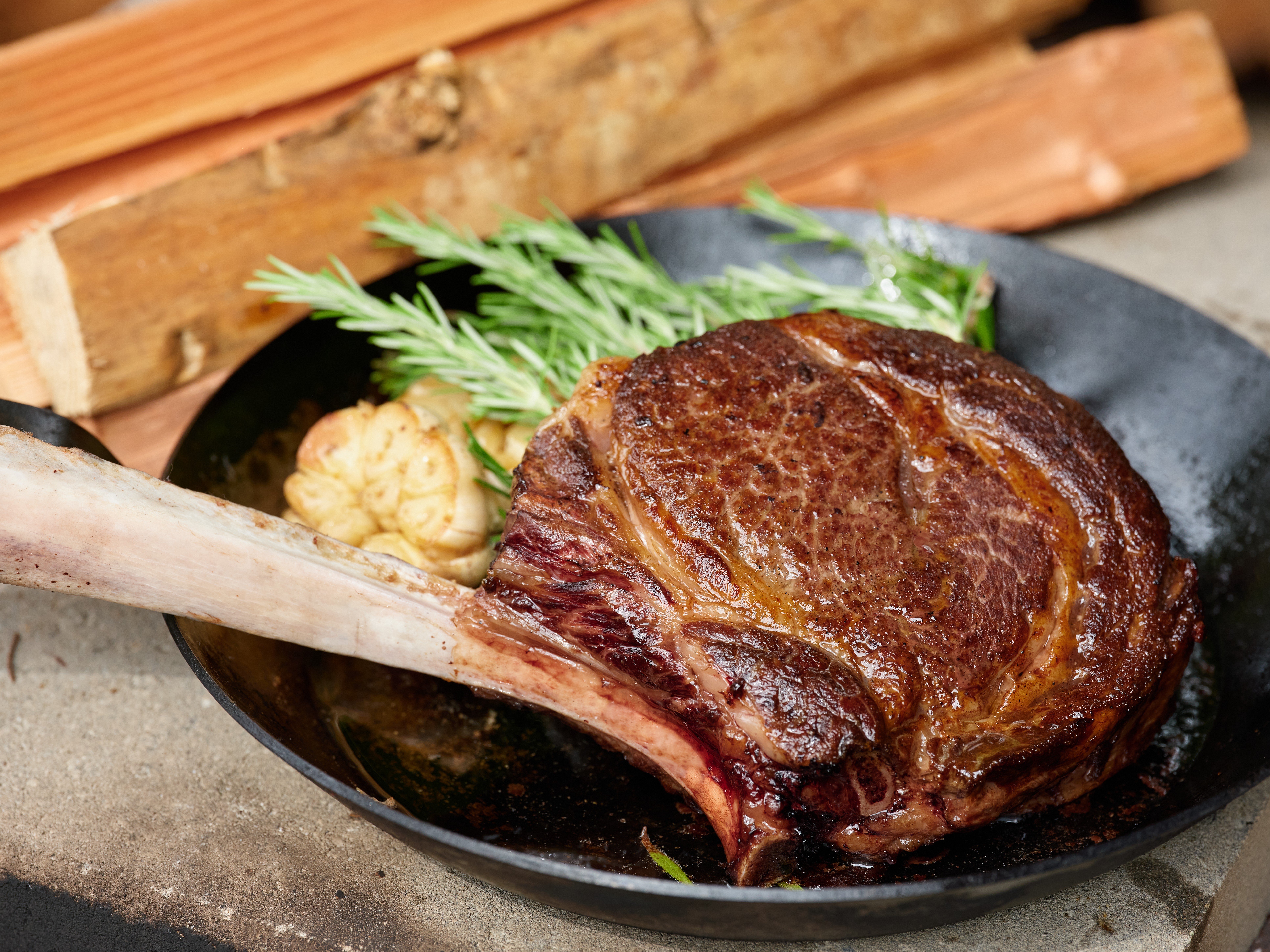 wood-fire-basted-tomahawk-steak__hero-image.jpg