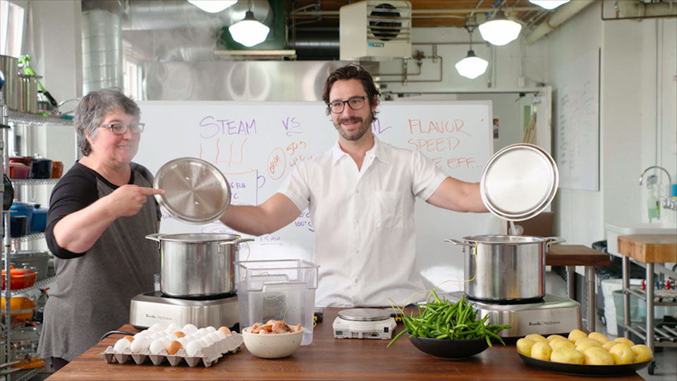 should-you-steam-it-or-boil-it-the-difference-matters__hero-image.jpg