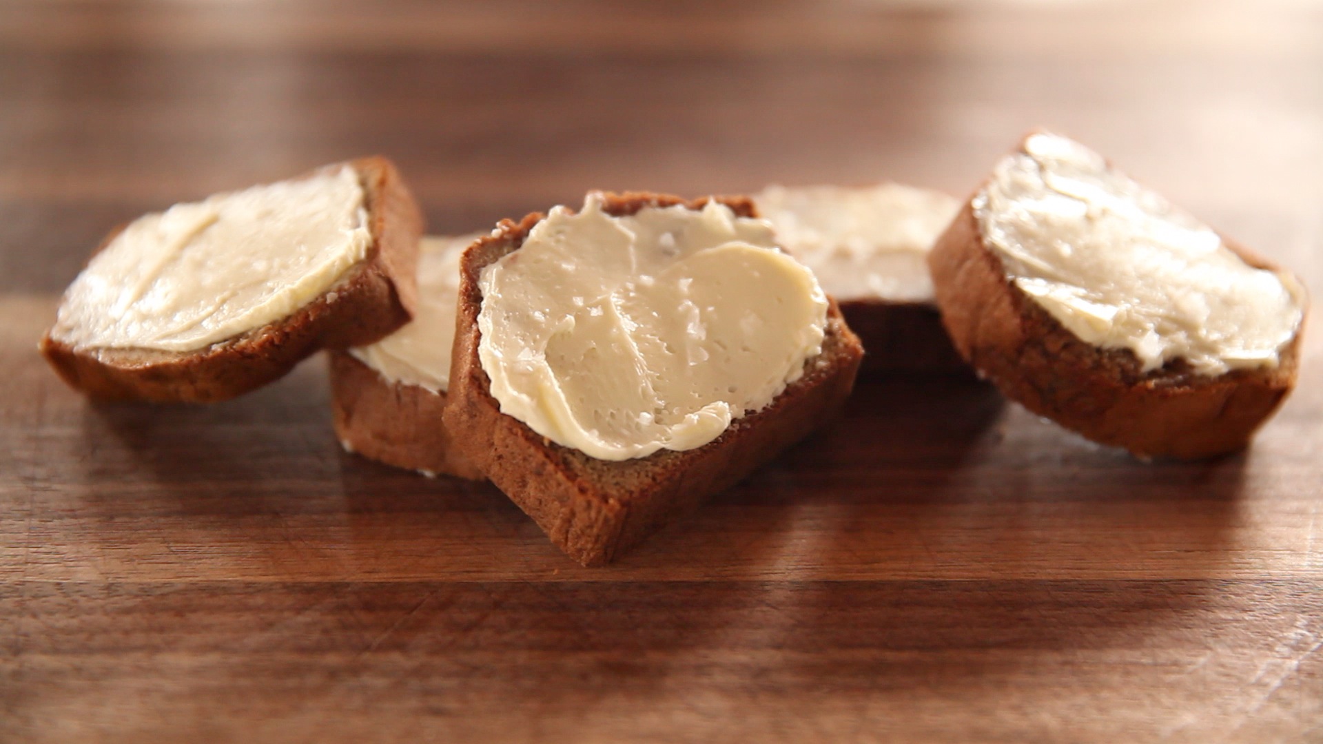 banana-bread__hero-image__497a168803.jpg
