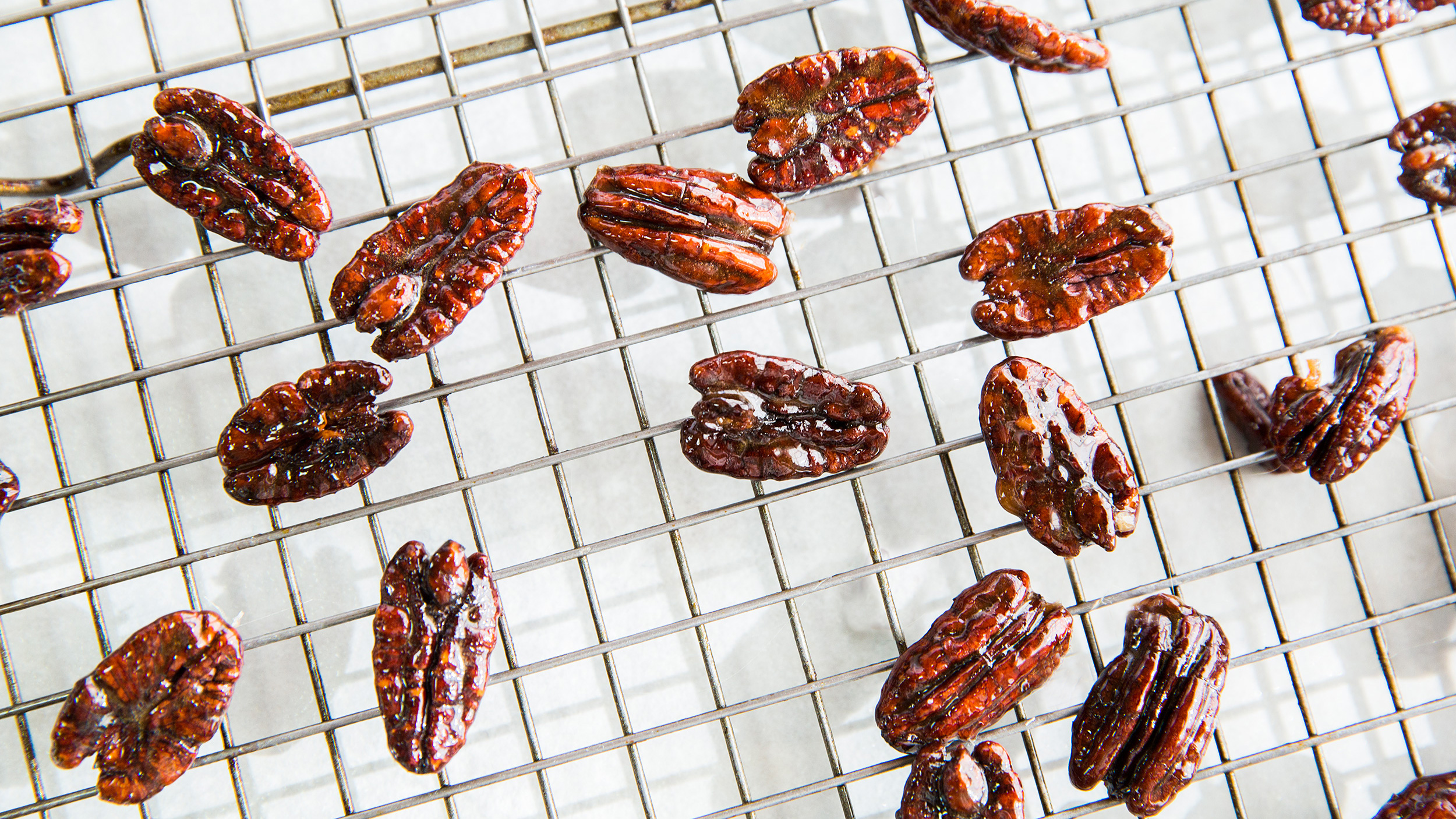 tips-tricks-deep-fried-glassy-nuts__hero-image.jpg