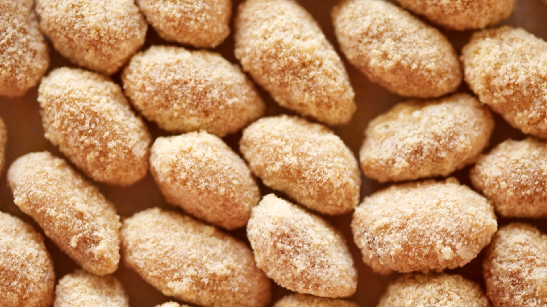 malted-peanuts__hero-image__1f61ba1ed3.jpg