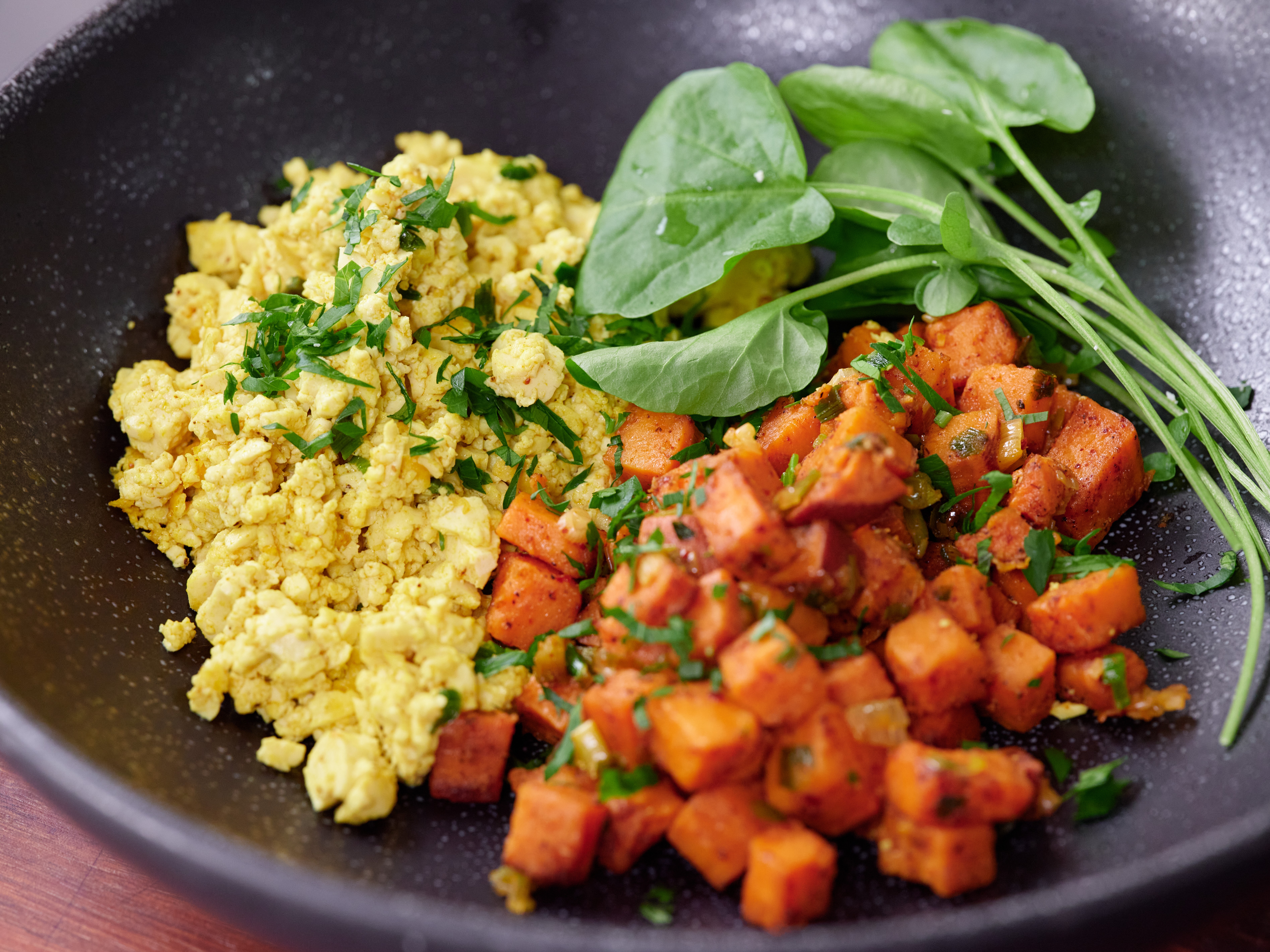 this-is-your-brain-on-tofu-plant-based-scramble__hero-image.jpg