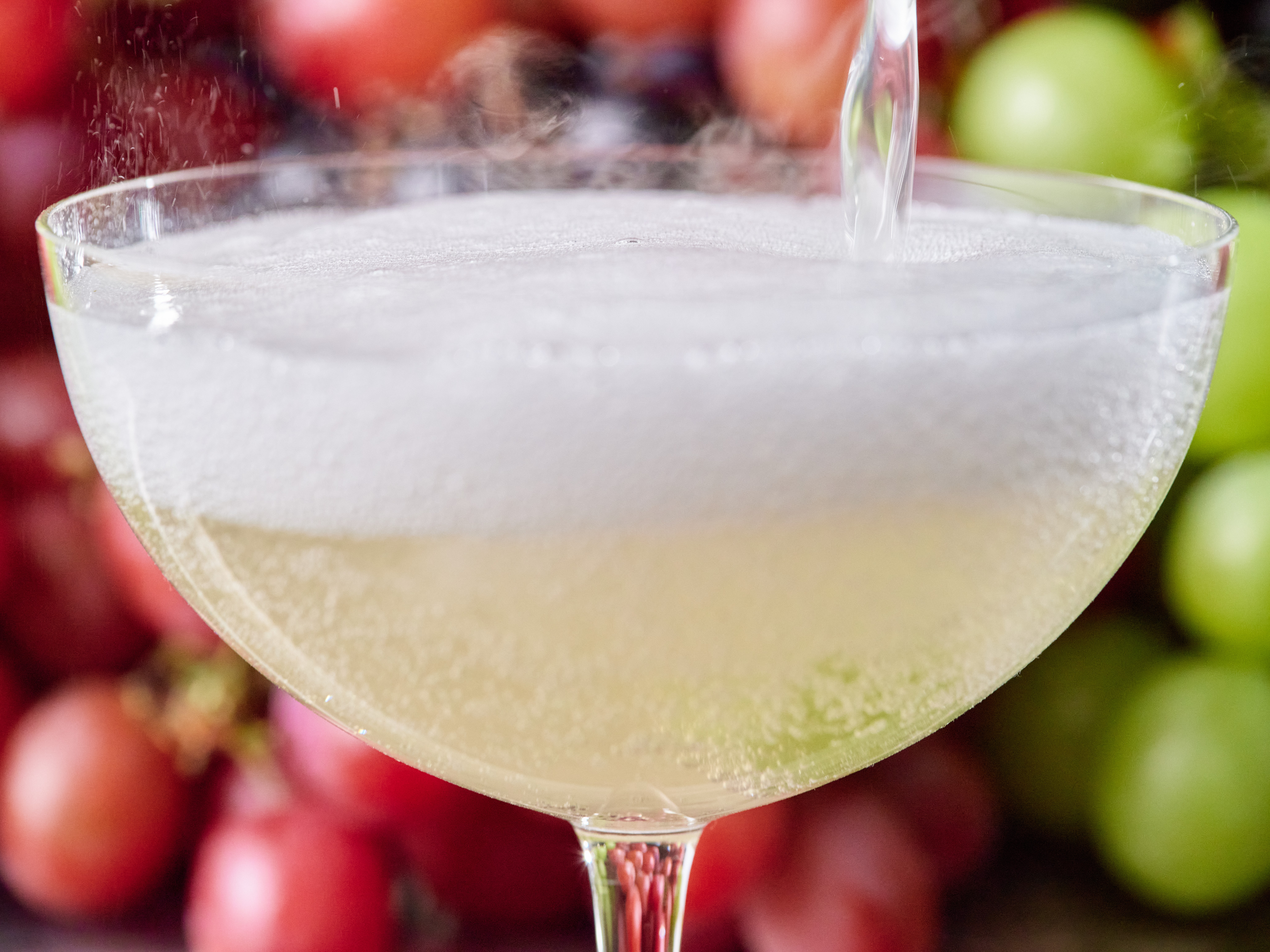 diy-fresh-fizzy-champagne-grapes__hero-image.jpg