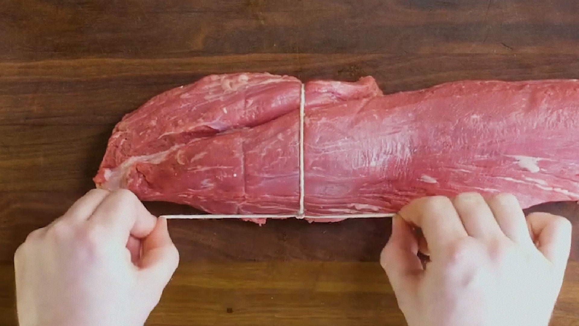 how-to-tie-a-butcher-s-knot__hero-image.jpg