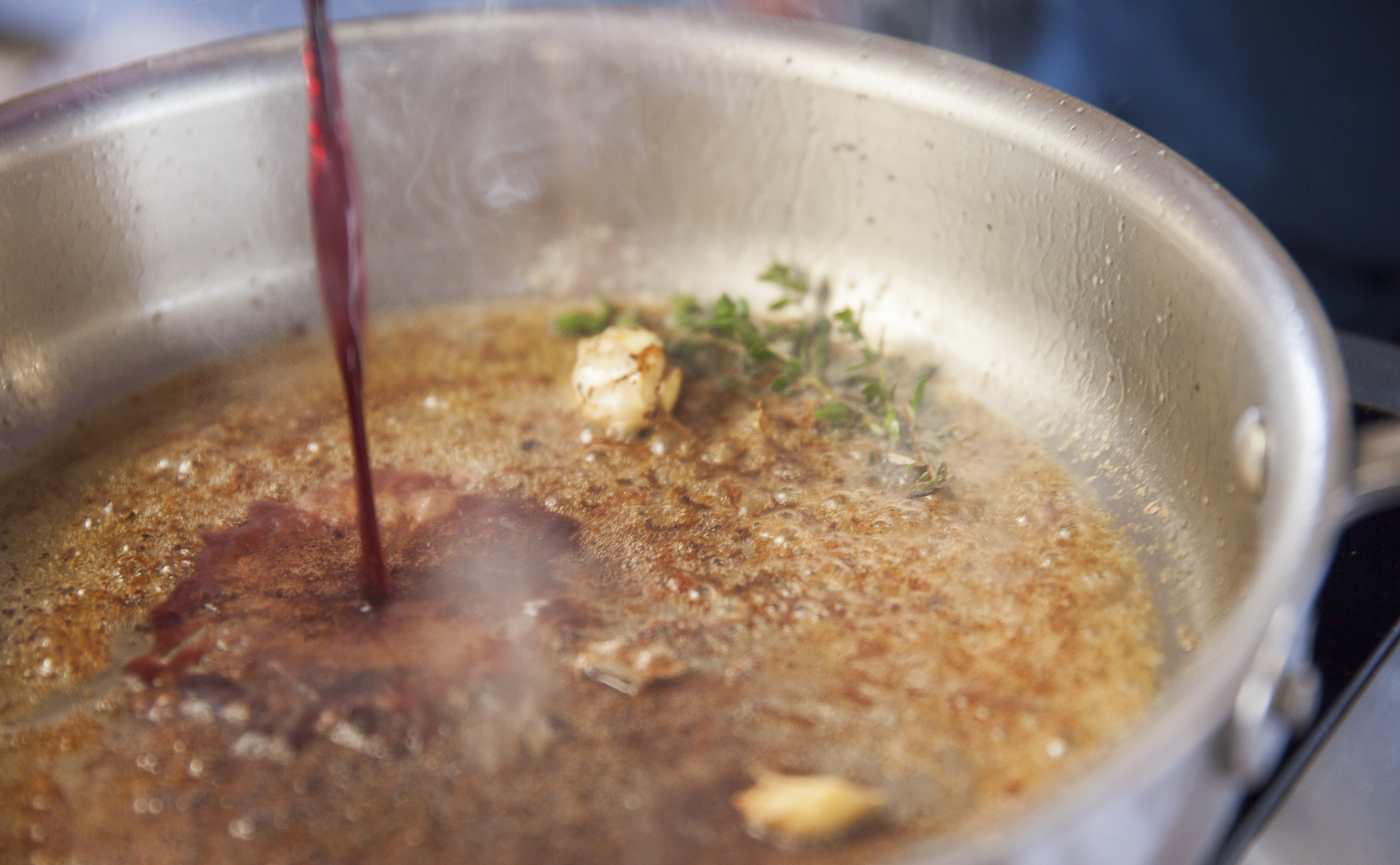 how-to-make-a-quick-pan-sauce__hero-image.jpg