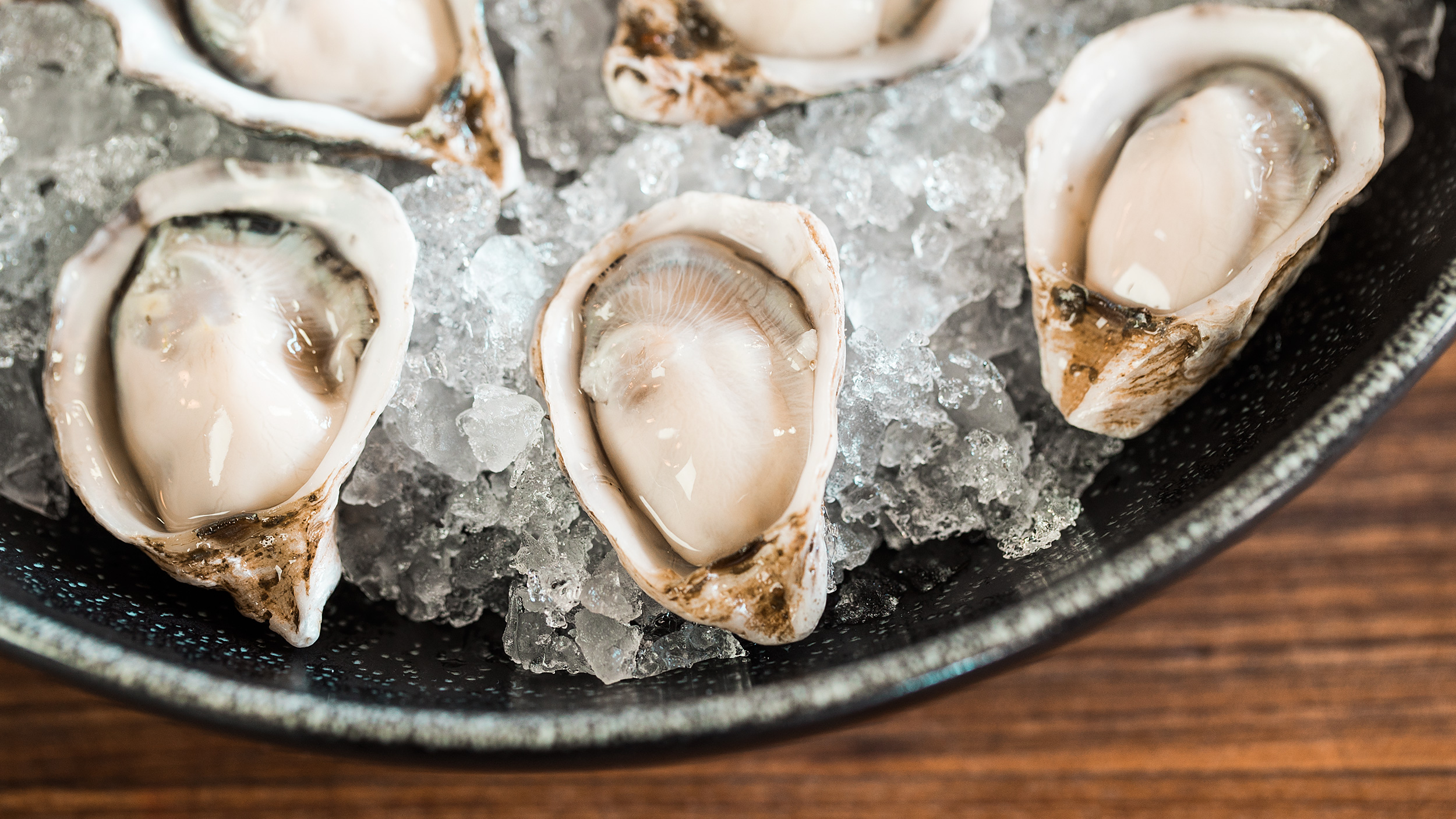 tips-tricks-quickest-way-to-shuck-an-oyster__hero-image.jpg