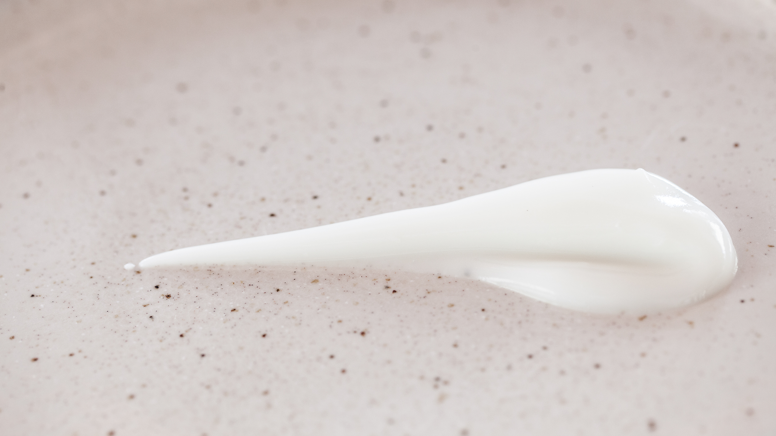 coconut-cream-fluid-gel__hero-image.jpg