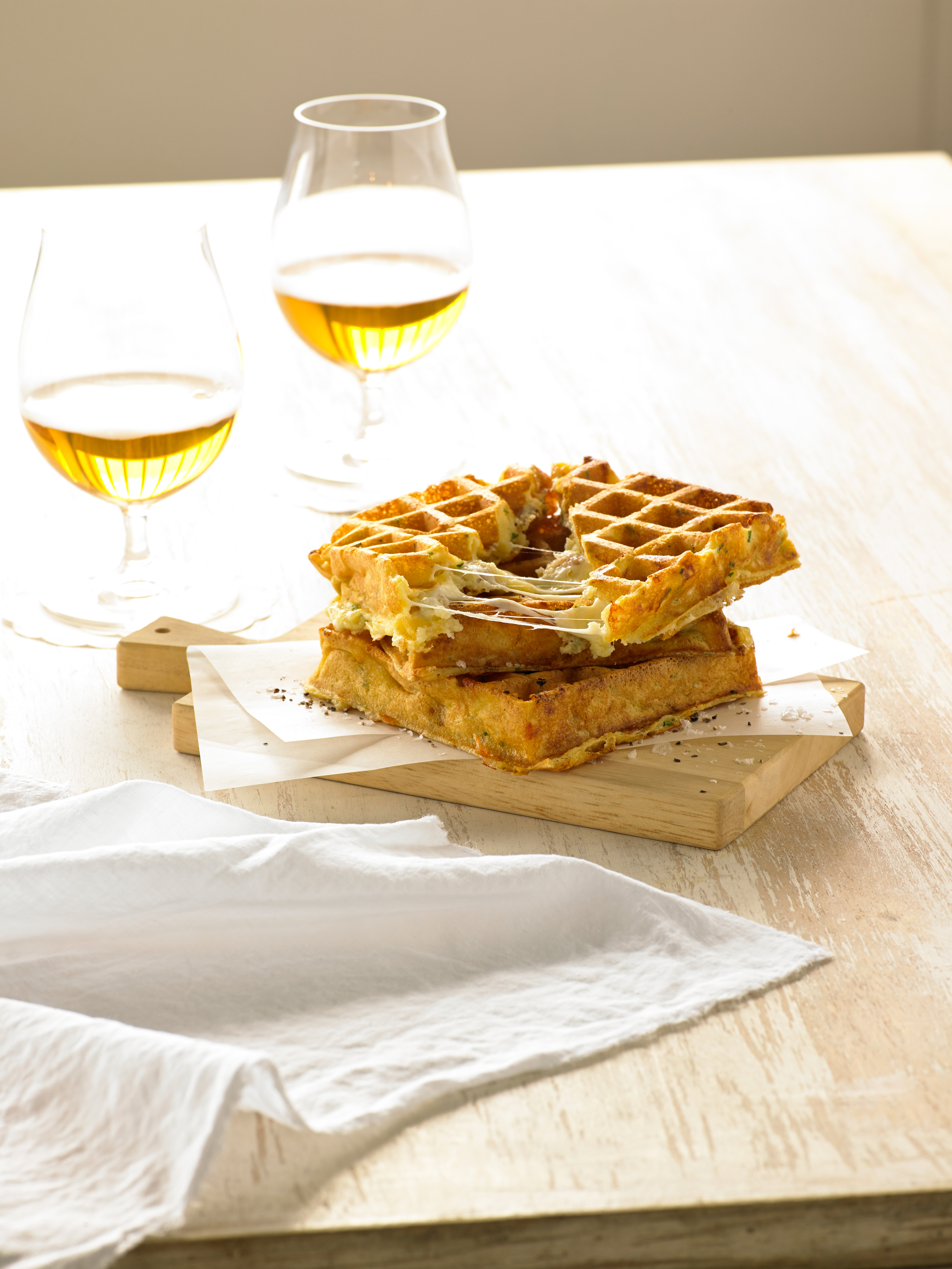 Drei-Käse-Souffle-Waffeln