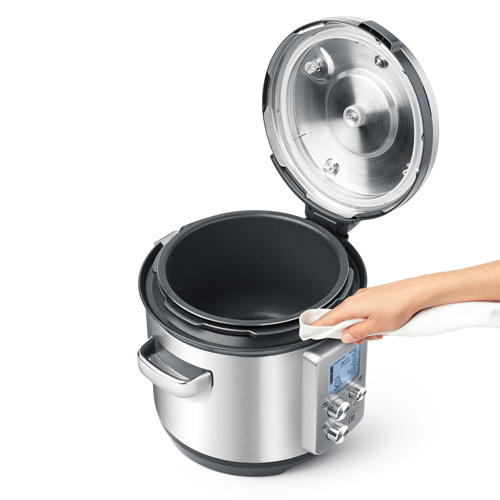 the Fast Slow Pro™  in Brushed Stainless Steel easy cleaning