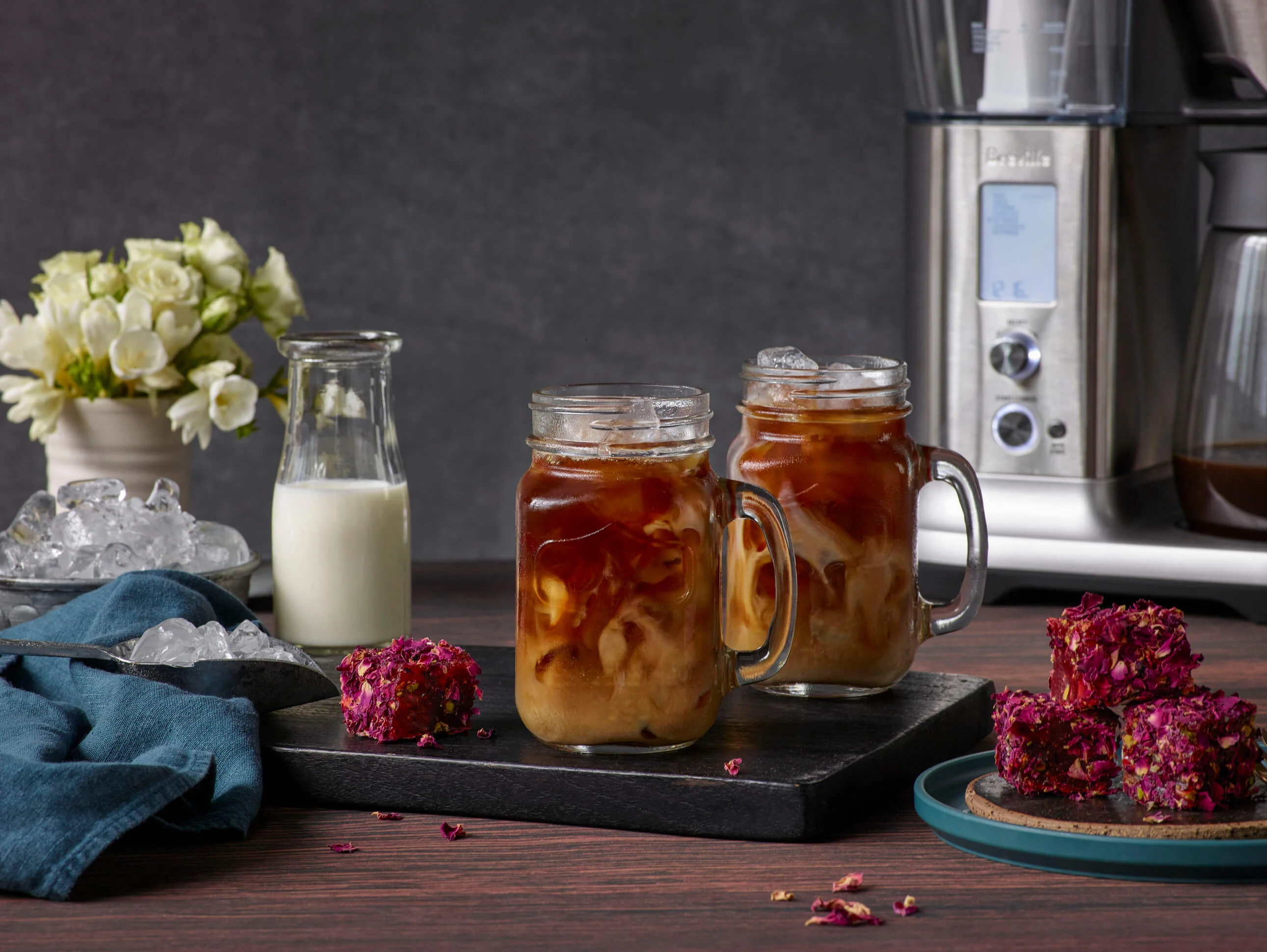 cold brew vs iced coffee.jpg