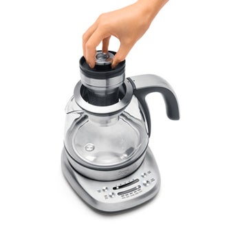the Sage Smart Tea Infuser™ Compact Tea Maker in Glass kettle with brushed stainless steel base easy to use and clean