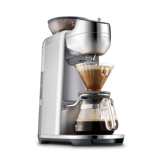 Three quarter angle view of the Spiral Luxe™ Auto Pour Over