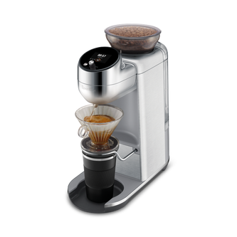 Lower three quarter angle view of the Spiral Luxe™ Auto Pour Over